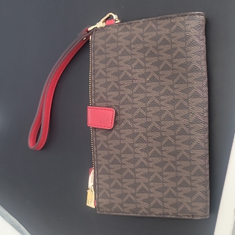 Michael Kors | Adele Logo Smartphone Wallet - image 2